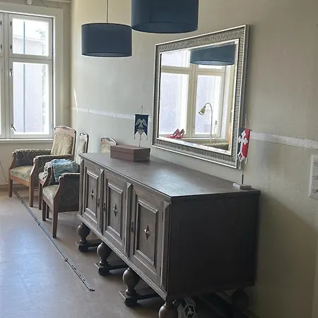 Tunnelmallinen Karsikon Kansakoulu - Jaettu Kylpyhuone 아파트 요엔수