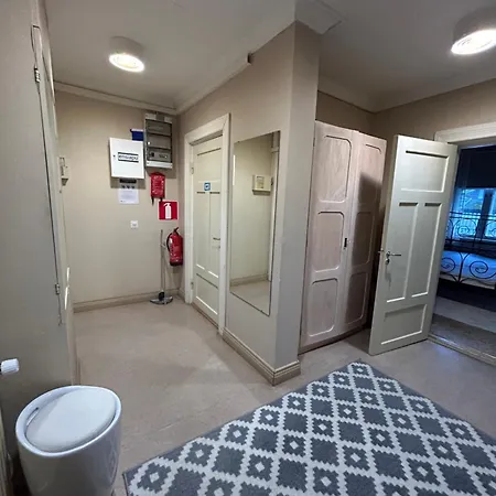 Tunnelmallinen Karsikon Kansakoulu - Jaettu Kylpyhuone * 요엔수