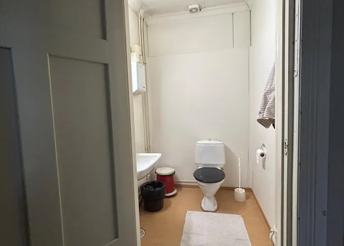 Tunnelmallinen Karsikon Kansakoulu - Jaettu Kylpyhuone