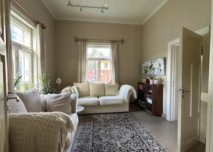 Tunnelmallinen Karsikon Kansakoulu - Jaettu Kylpyhuone