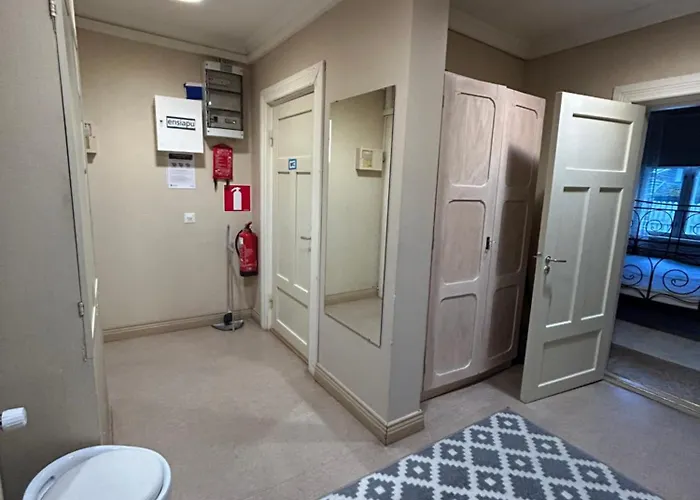 Tunnelmallinen Karsikon Kansakoulu - Jaettu Kylpyhuone * Γιόενσου